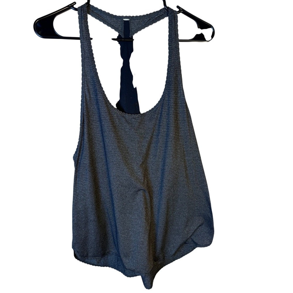 Lululemon Womens Space Dye Racerback Tank Top Grey Scalloped‎ Laser Cut Back